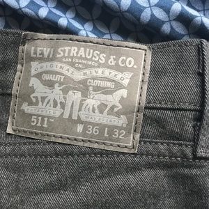 Levis